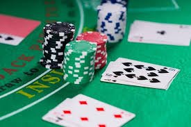 Pengguna dultogel menggunakan platform hiburan digital di perangkat mobile secara nyaman dan aman